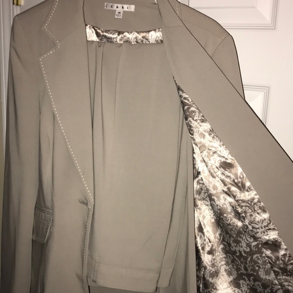 CAbi Suit - Picture 2 of 4